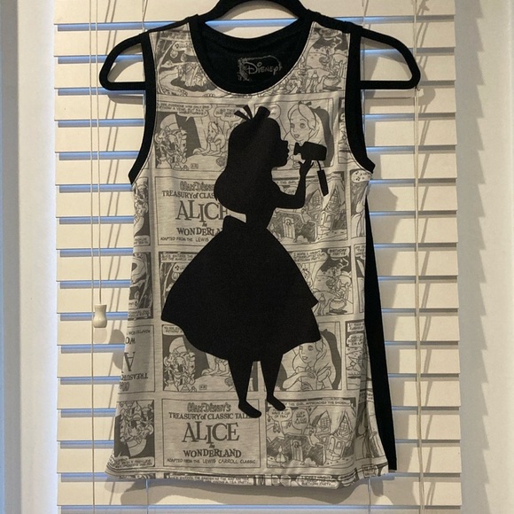 Disney Tops - DISNEY Alice In Wonderland tank top